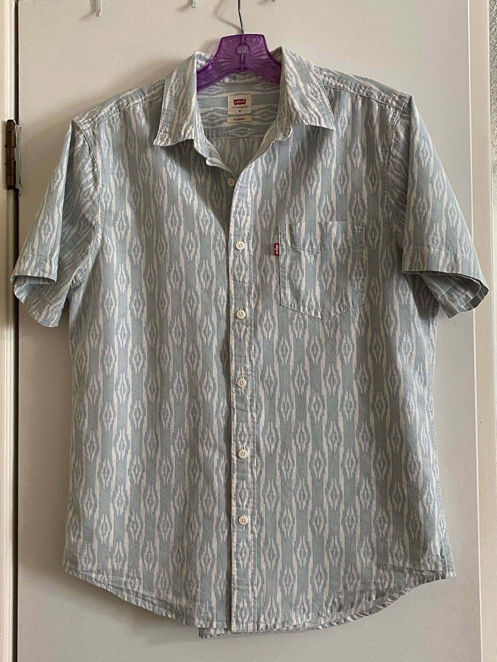 Levi's Light Blue Patterned Short Sleeve Button-Down Shirt